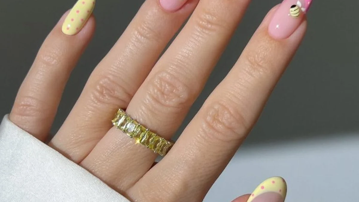 Ongles Amande Rose et Jaune